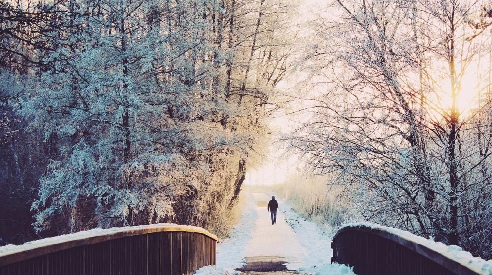 Jak ubrać się na zimowy spacer? Zasada numer jeden: warstwy