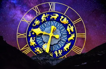 Horoskop na lipiec 2025 – miesiąc zmian, inspiracji i emocji