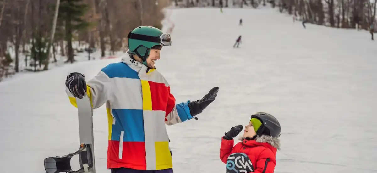 Pierwsze kroki na snowboardzie – obozy, które uczą i bawią