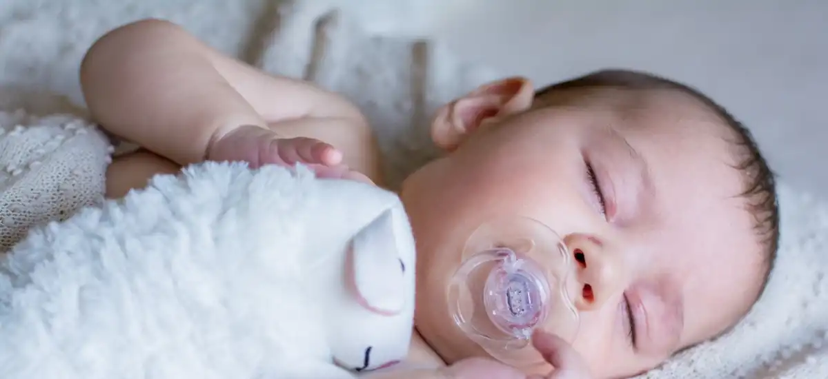 Warkocz jako zabezpieczenie łóżeczka Twojego dziecka