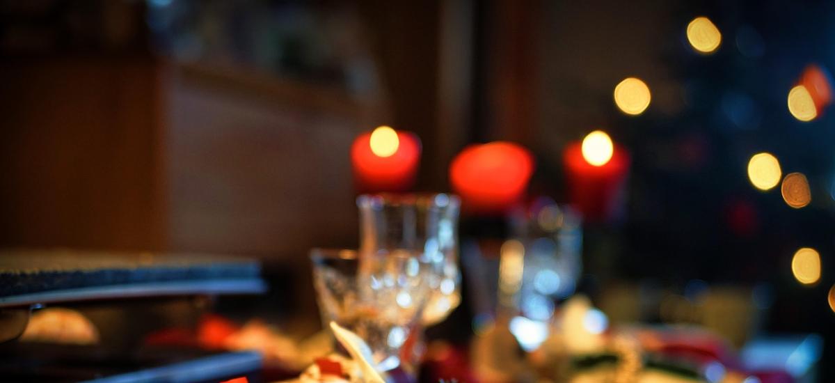 Co zrobić do jedzenia na Sylwestra? Szybkie menu imprezowe bez stania w kuchni