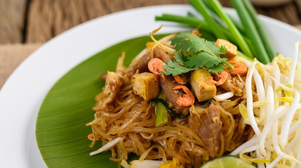Pad Thai - aromatyczny i pyszny makaron z Tajlandii