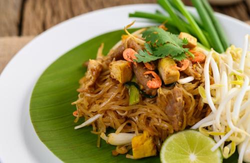 Pad Thai - aromatyczny i pyszny makaron z Tajlandii