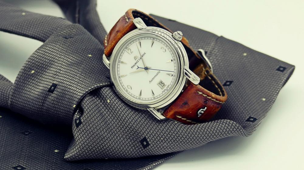 Zegarek dla mężczyzny. Smartwatch czy tradycyjny?