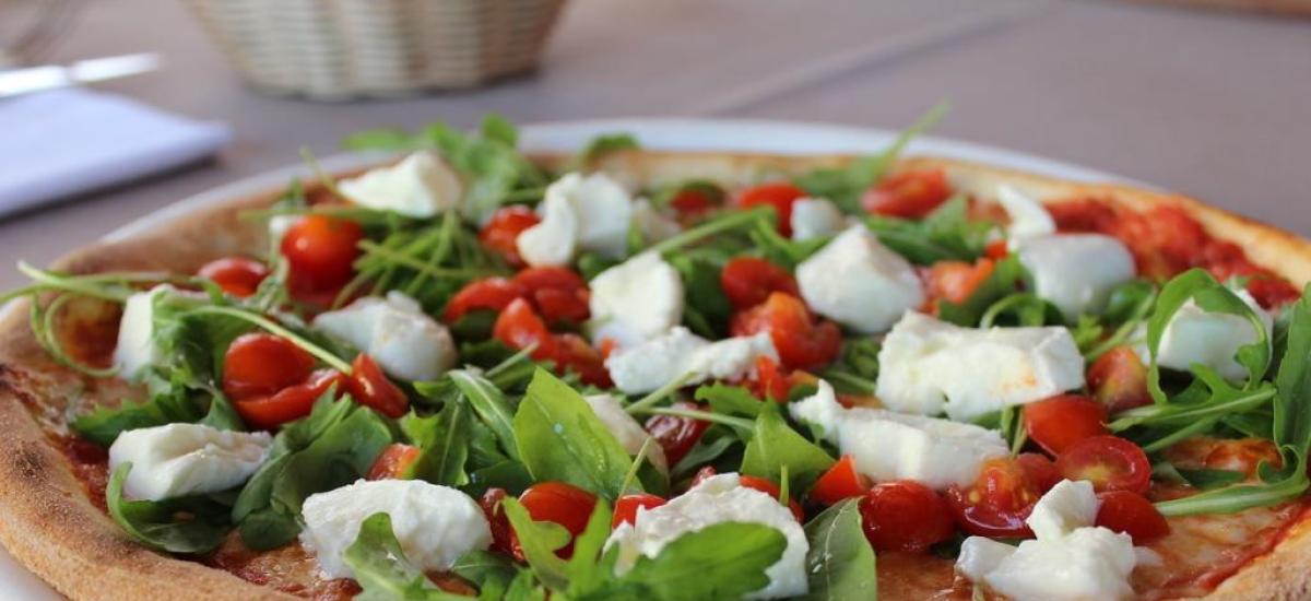Ciasto na pizzę bez drożdży.