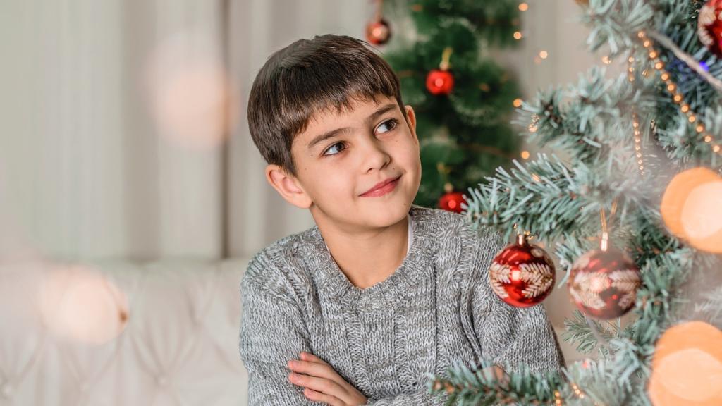 Jak przetrwać święta z dzieckiem – porady pedagogów 