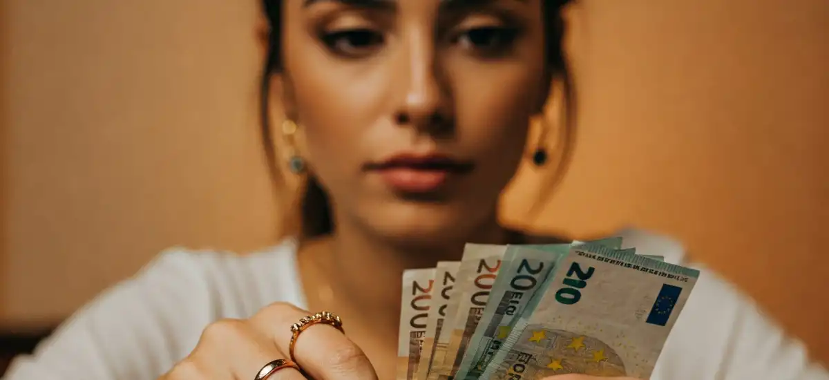 Jak zabezpieczyć pieniądze w czasie wojny i kryzysu finansowego? 