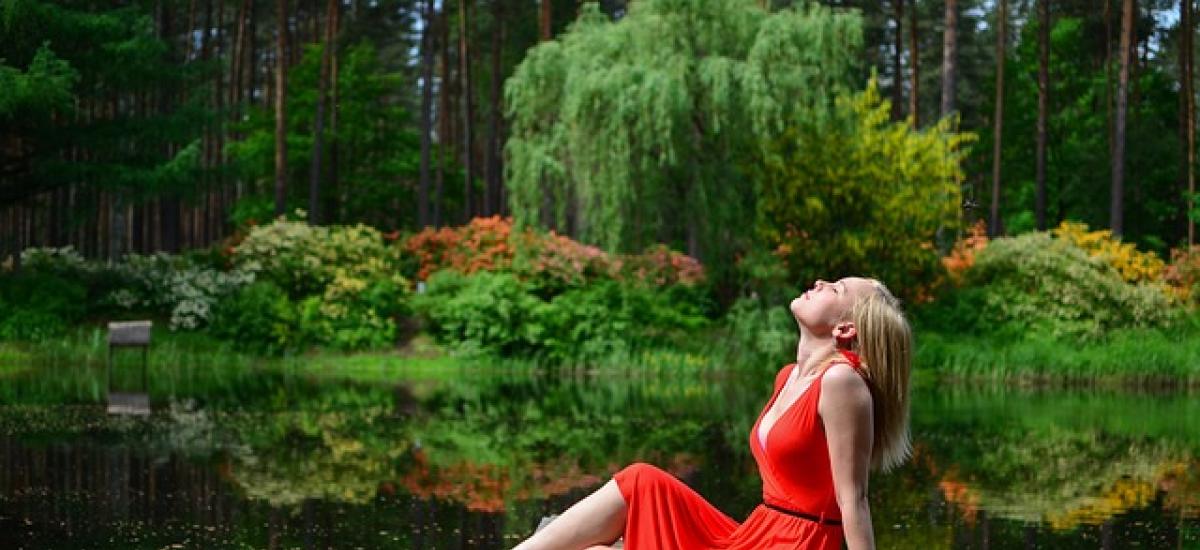Moda na Czasie dla Kobiet: Stylowa i Przystępna Elegancja