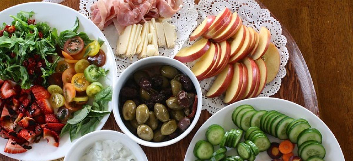 Idealne przepisy na upalne dni. Pomysły na szybkie i smaczne obiady