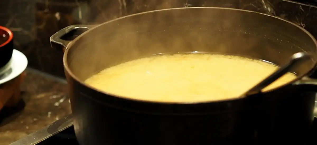 Barszcz biały na wielkanoc. Przepis na tradycyjną zupę wielkanocną