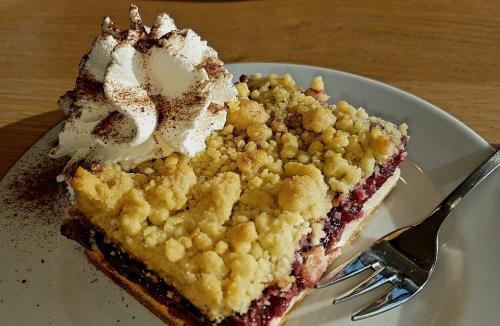 Owocowe crumble, czyli ulubione owoce pod kruszonką