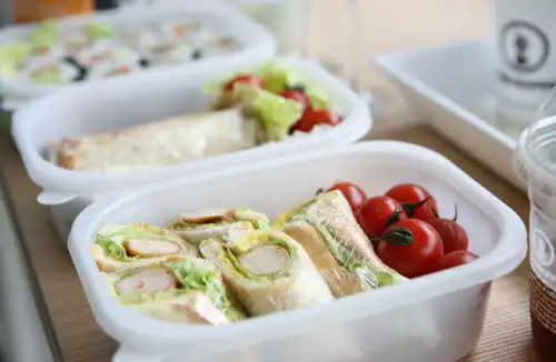 Kulinarne Pomysły na Zdrowe i Smaczne Lunchboxy dla Maluchów