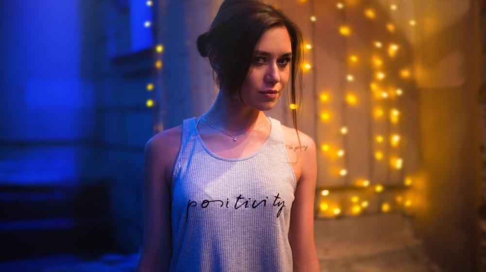 Top 5 wiosennych T – shirtów. Które modele warto mieć w swojej szafie? 